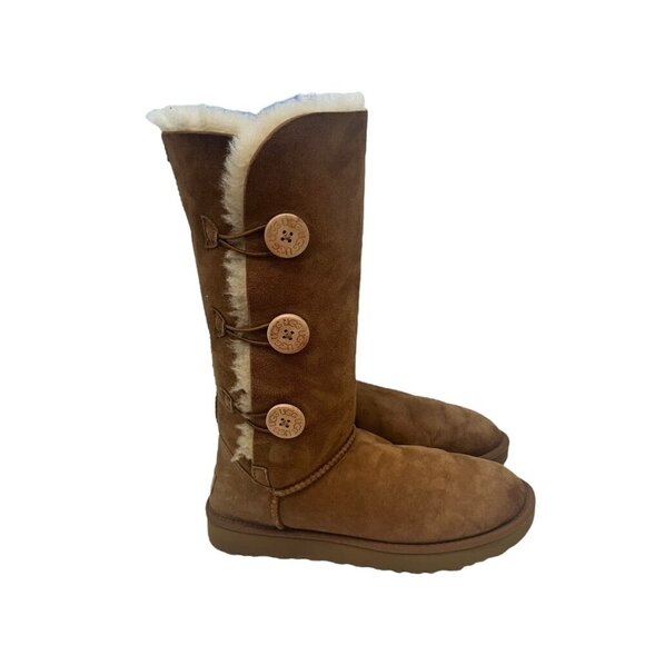 UGG BAILEY 3 Button Boots Women's 10 CHESTNUT Suede Sheepskin Triplet II - Picture 6 of 9